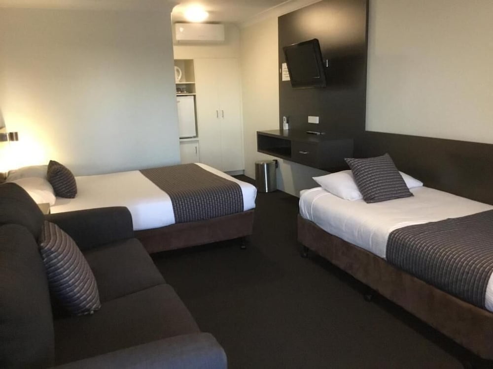 JERVIS BAY MOTEL 19/71