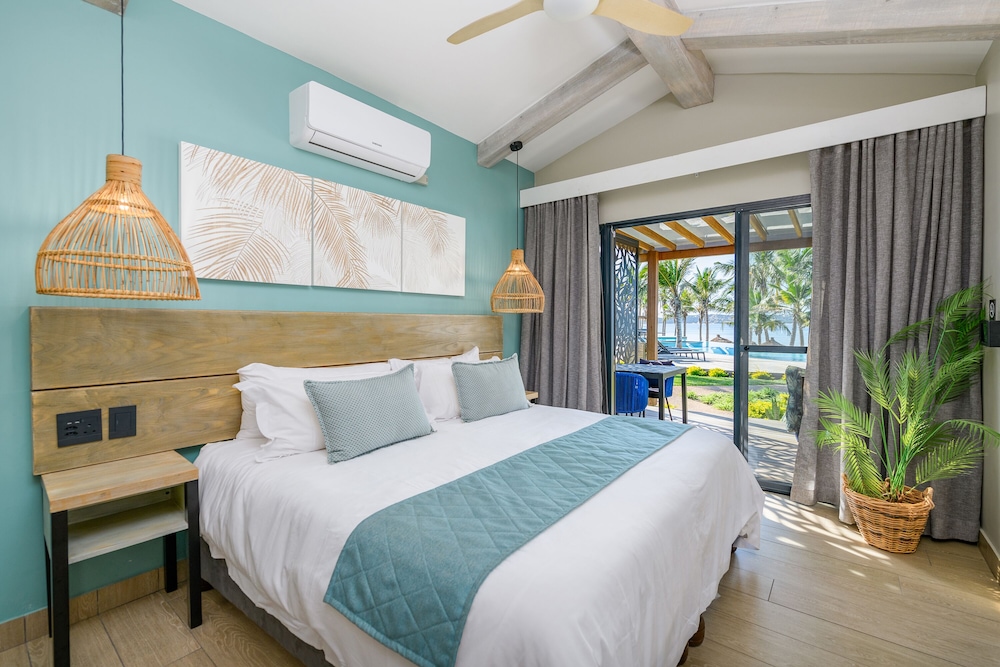 2 Bedrooms, Cabin, 2 King Beds, Beach Front