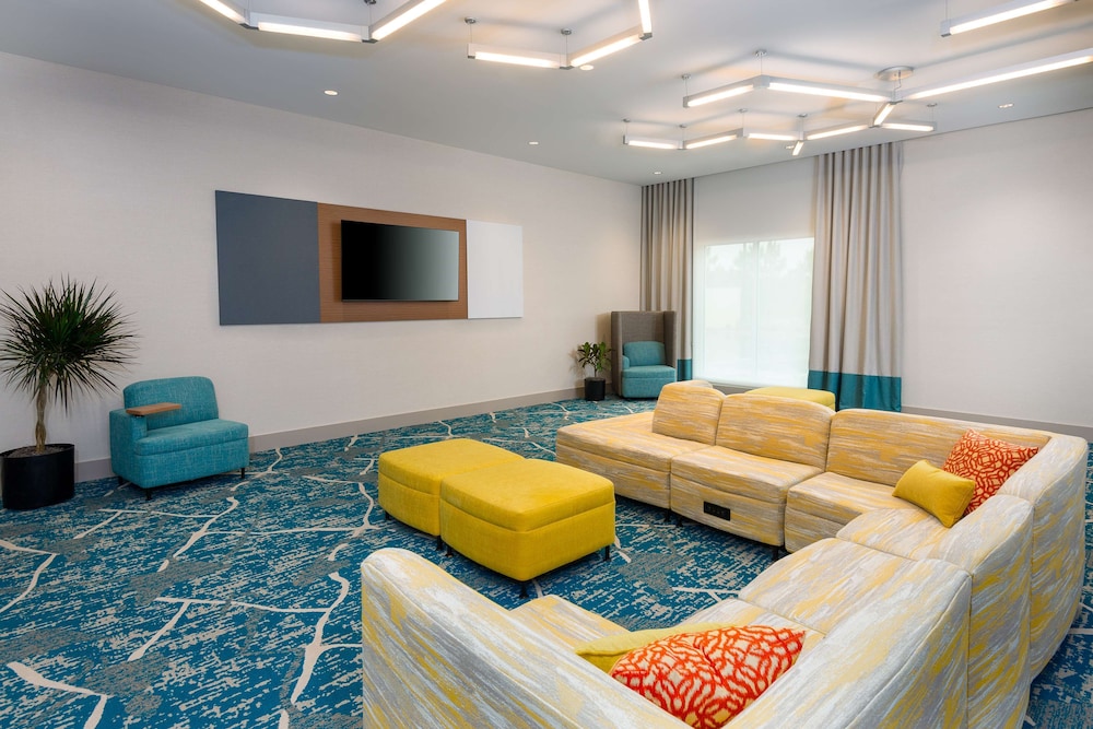 Hilton Garden Inn Panama City Airport, FL 40/63
