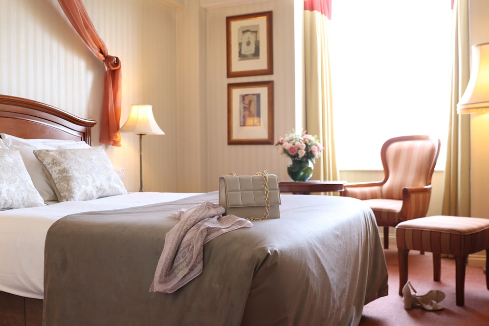 CLASSIC, DOUBLE OR TWIN BED
