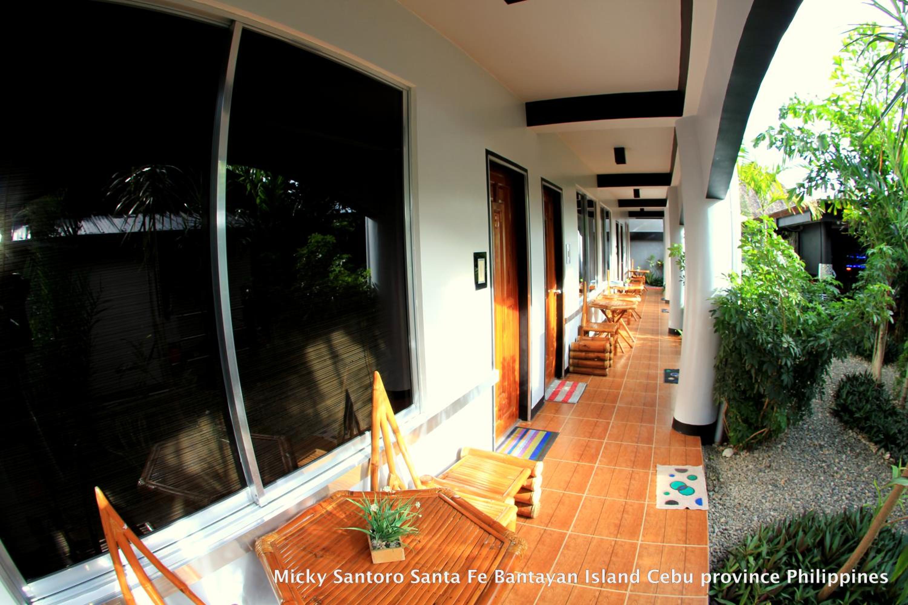 Micky Santoro Hotel & Restaurant 20/50