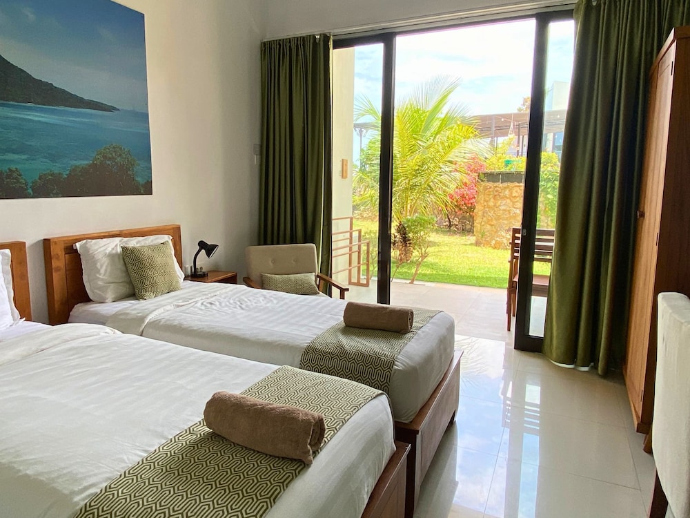 The Happinezz Hills Hotel Karimunjawa 6/36