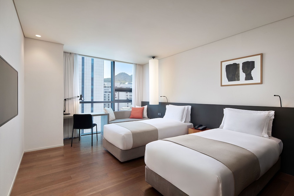 Room, Style, Premier, Twin Beds, 3 King Beds
