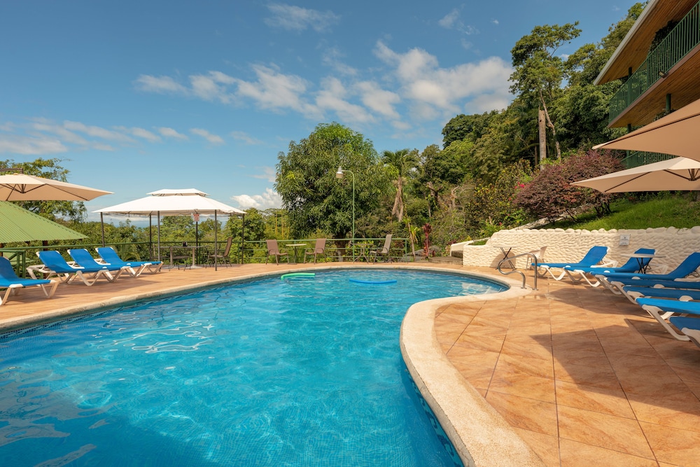 Tabulia Tree Hotel and Villas 1/77