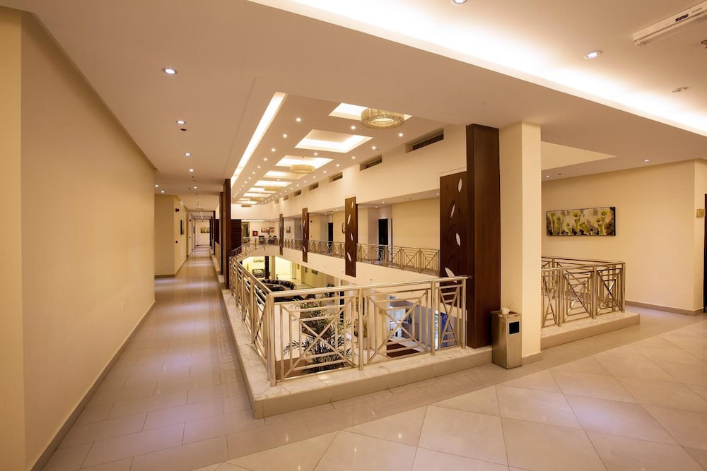 جراند لي لي(Grand Lily Hotel Suites) 10/46