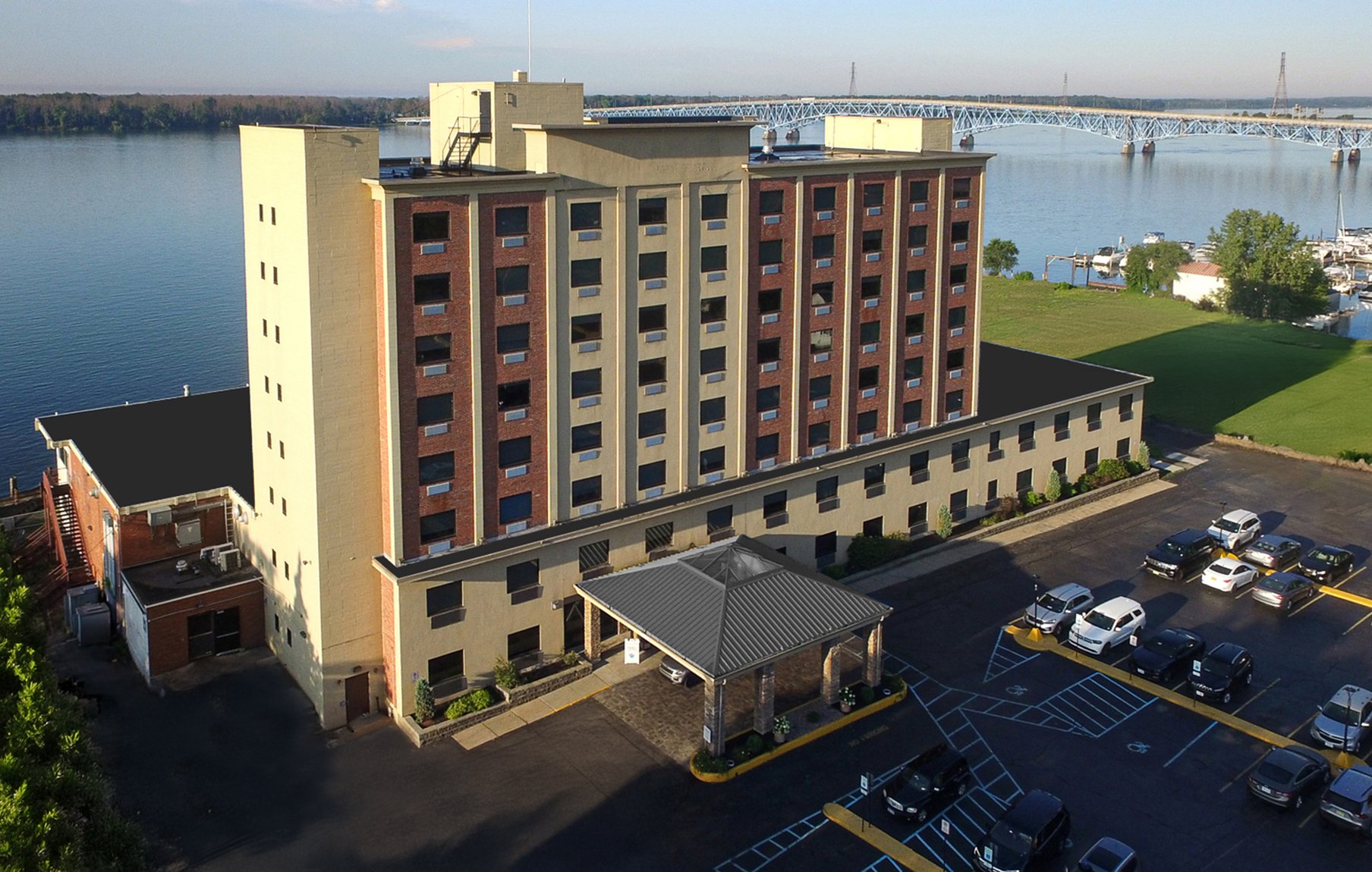 Crowne Plaza Niagara Falls NY Riverside, an IHG Hotel 5/80