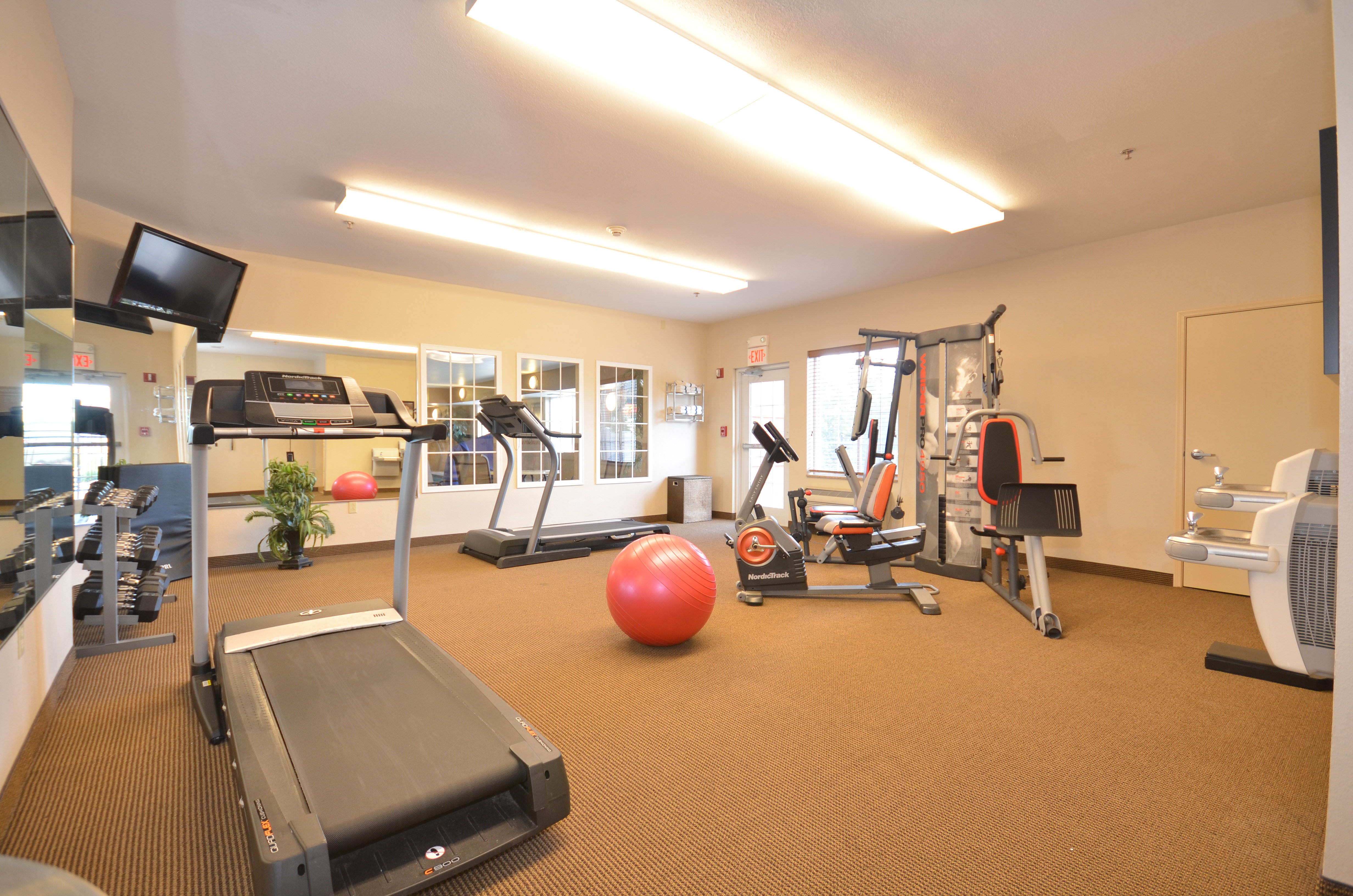 CANDLEWOOD SUITES CAPE GIRARDEAU 24/68
