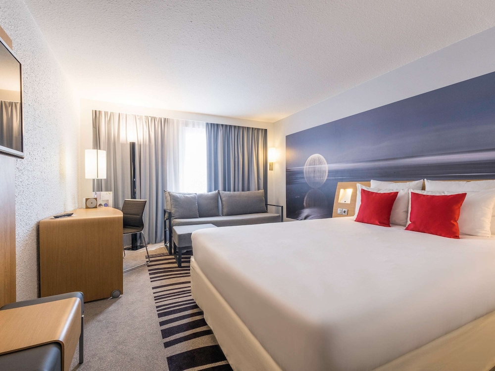 NOVOTEL LIMOGES LE LAC 26/72