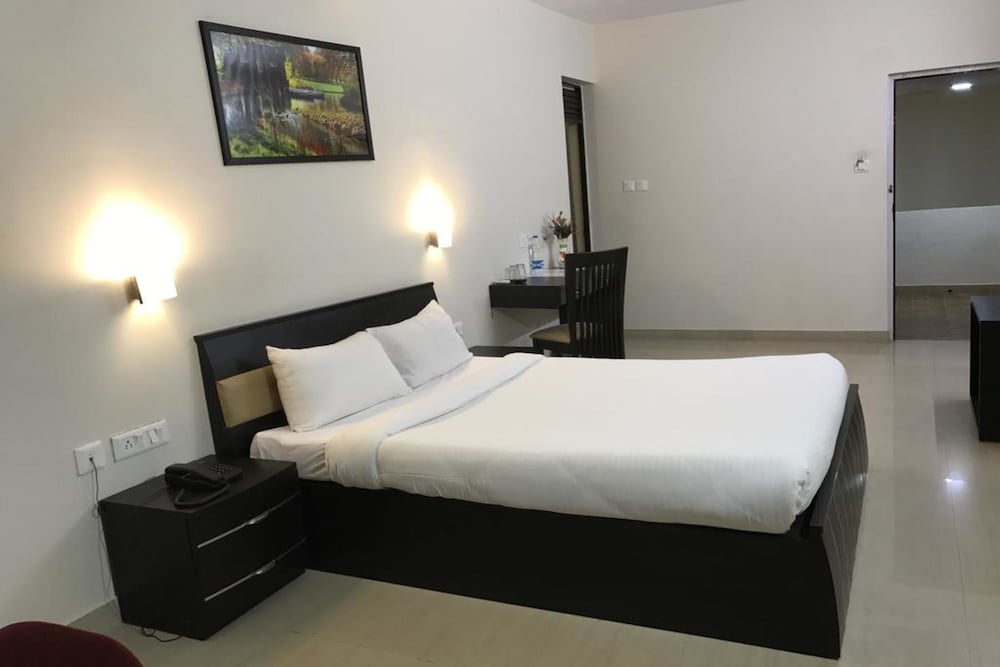 All Seasons Guest House 10/43