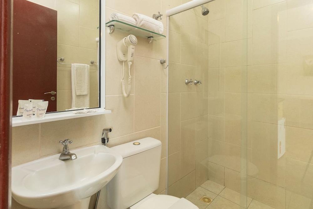 Atlantico Macae Hotel 33/34