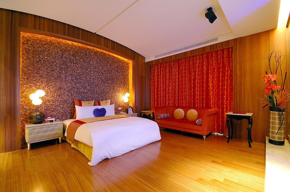 Norway Forest Spa Motel 6/22