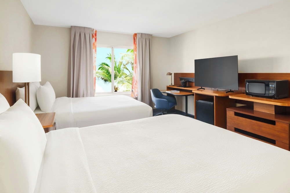 Fairfield Inn and Suites by Marriott Las Vegas South 24/57