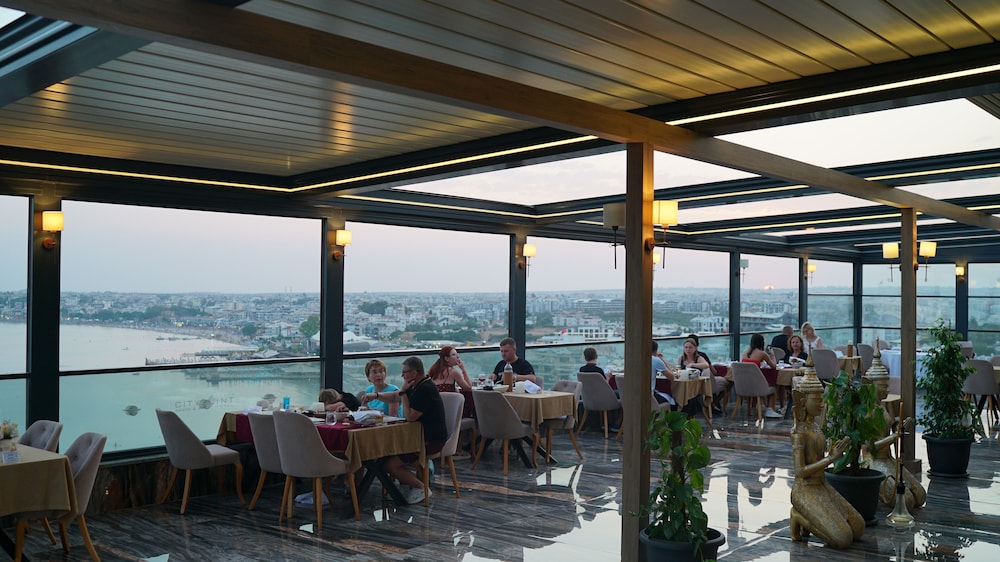 City Point Beach and Spa Hotel 44/50