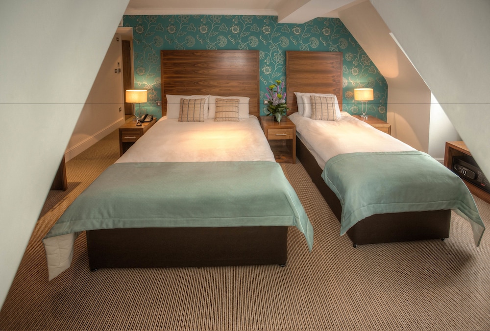 The Boleyn Hotel 26/50