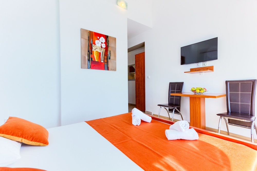 Stipe Aparthotel 23/81