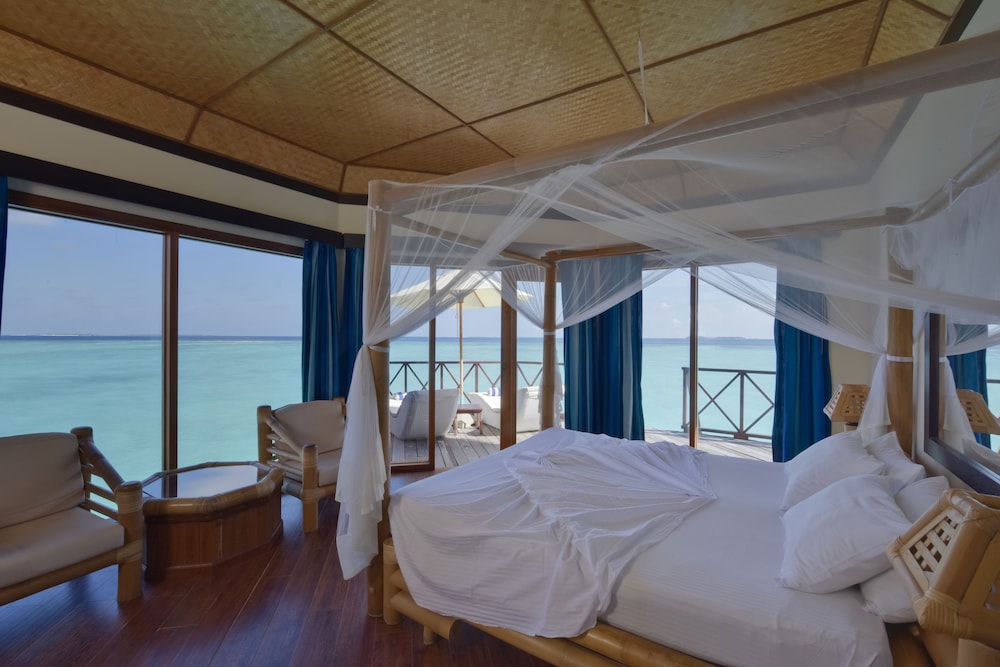 Thulhagiri Island Resort 12/58
