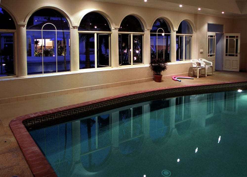 Royal Woods Resort 1/22