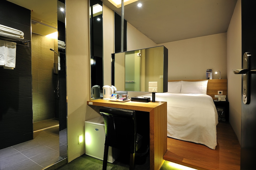 Forward Suites II 31/34