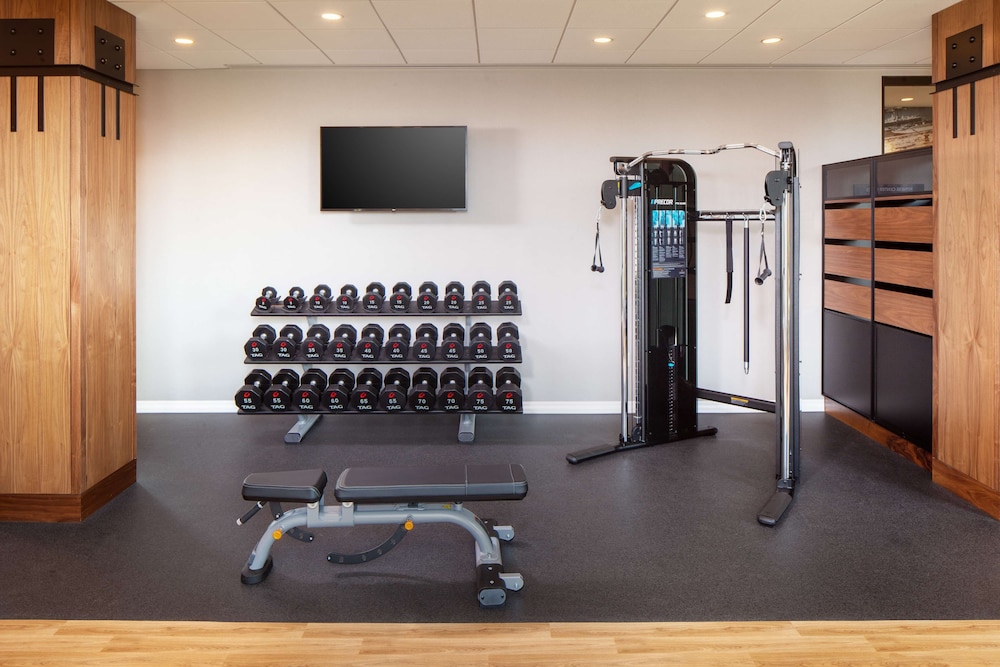 Hampton Inn Boston Seaport District 26/64