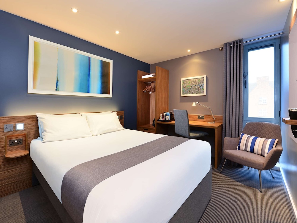 Travelodge Edinburgh Central 13/43