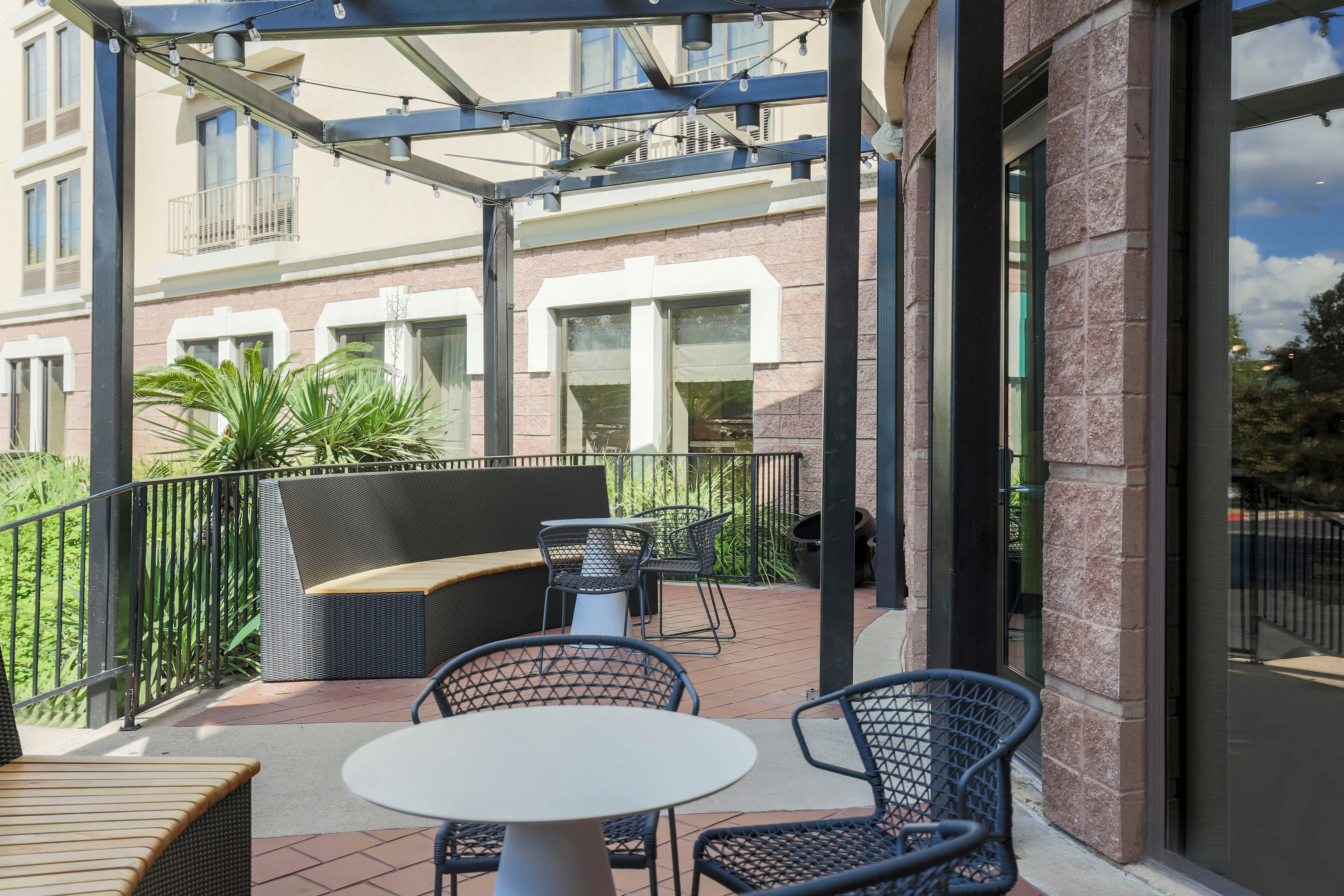 Doubletree By Hilton Austin University Area 32/58