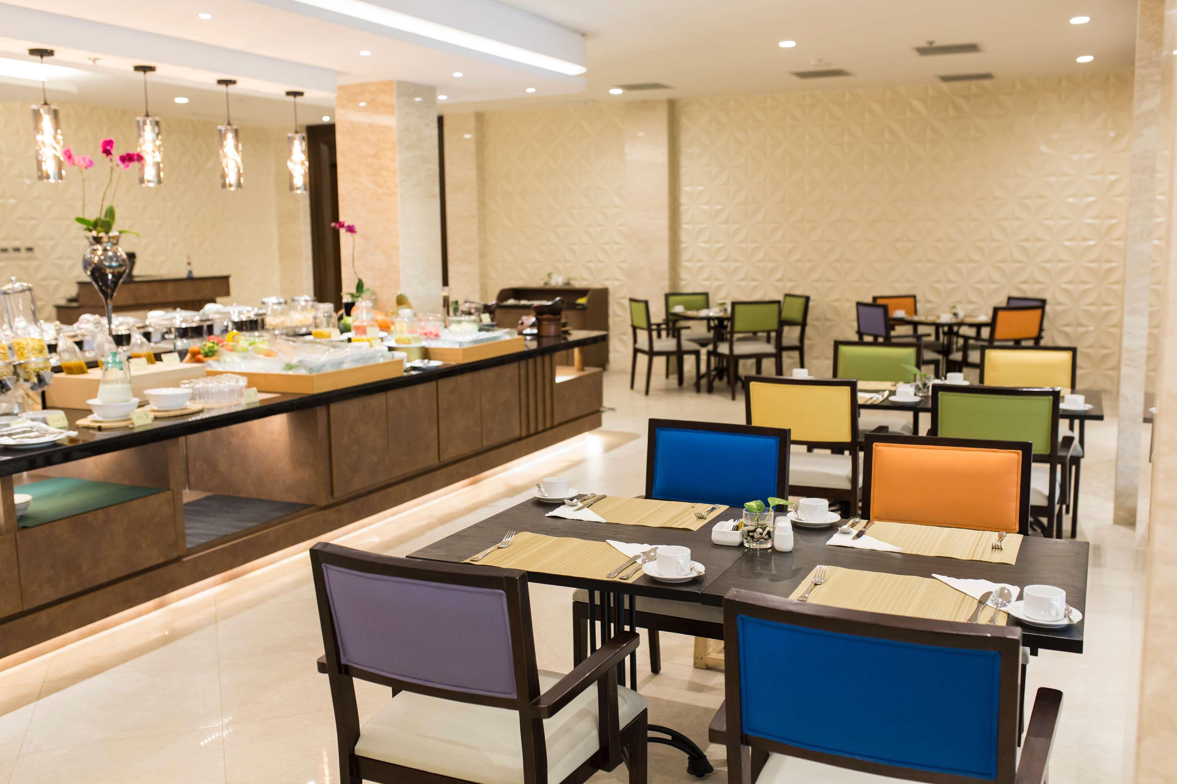 restaurant cafeteria