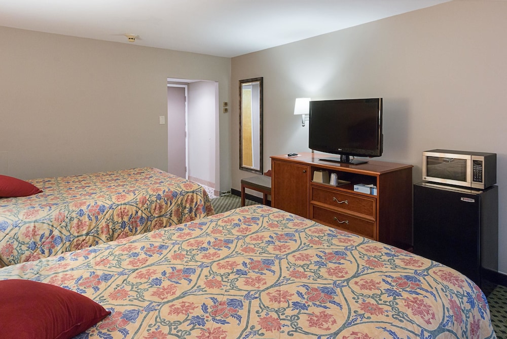 Rodeway Inn Milford - I-84 19/38