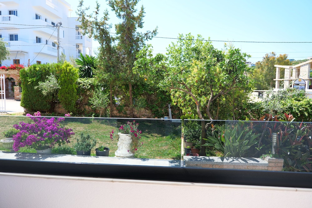 VILA PARK BUJARI 35/50