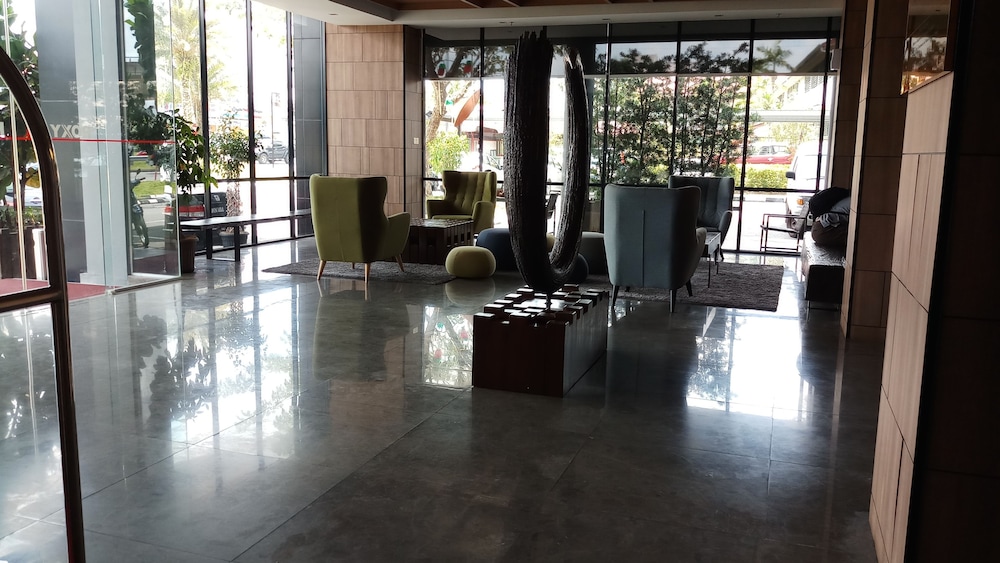 Roxy Hotel Apartment 34/58