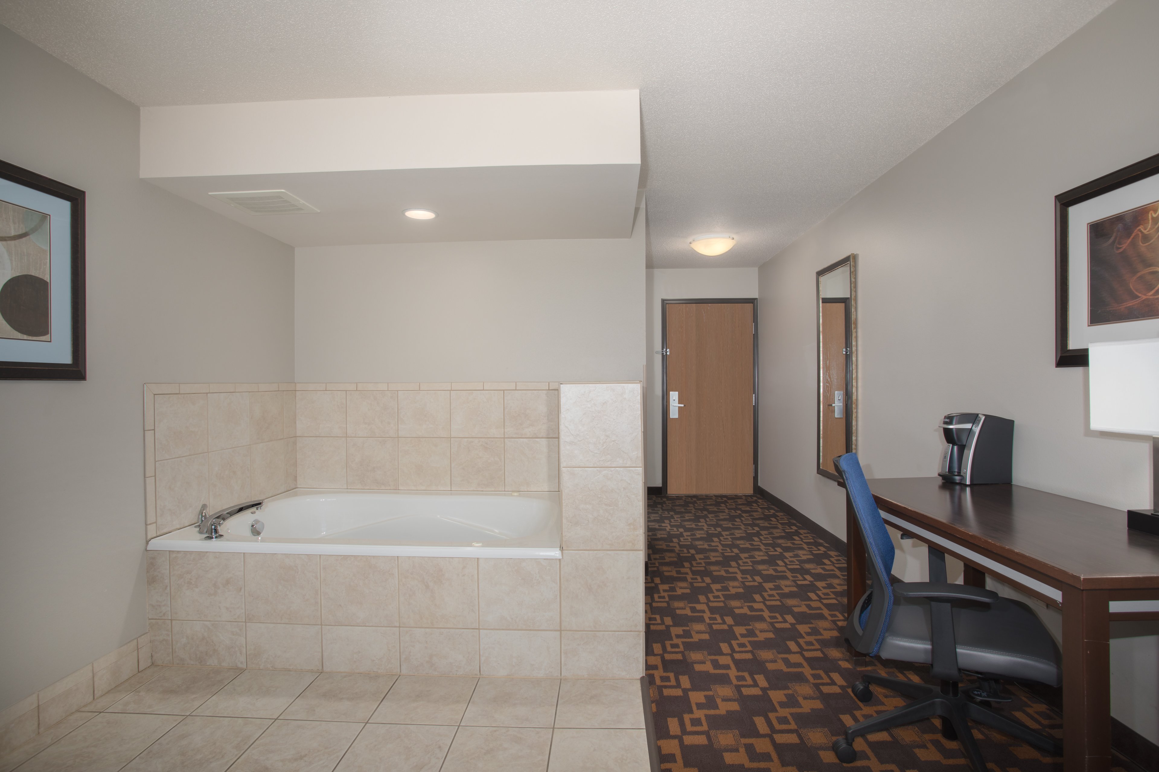 Holiday Inn Express Hotel Suites Yankton 18/71