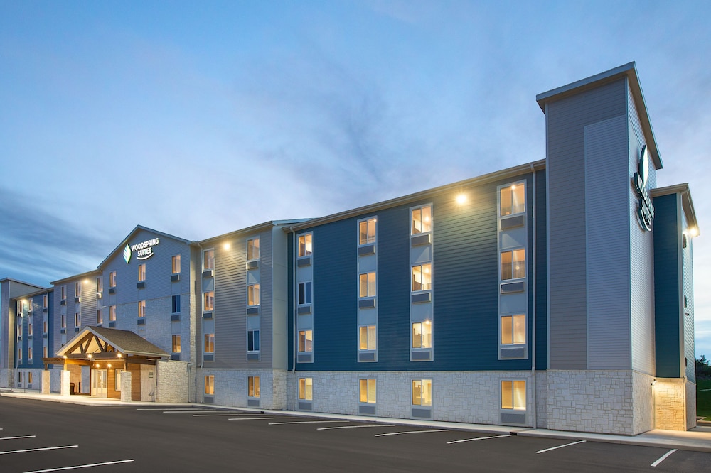 WoodSpring Suites Lackland near Sea World photo3