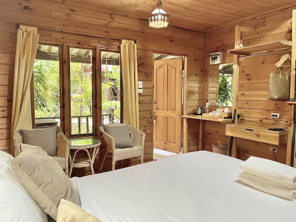 Tonsak Resort 35/57