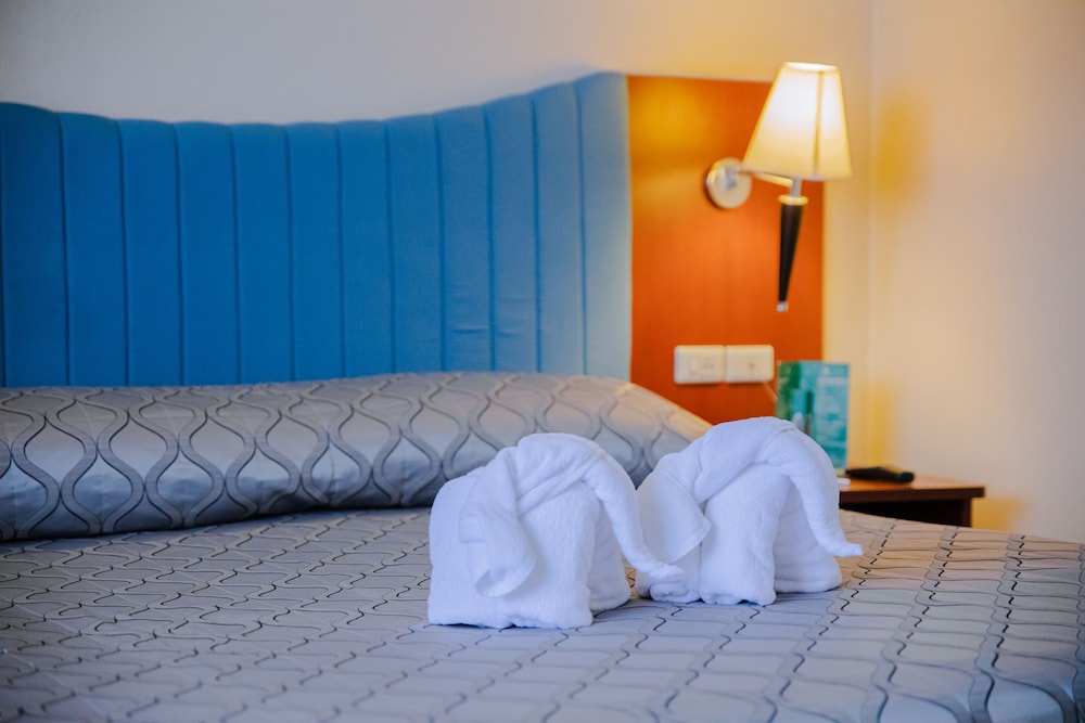 Baiyoke Suite 23/63