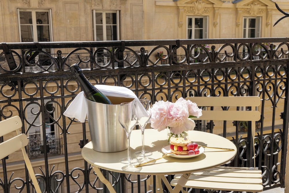 Hotel Le Cardinal 35/48