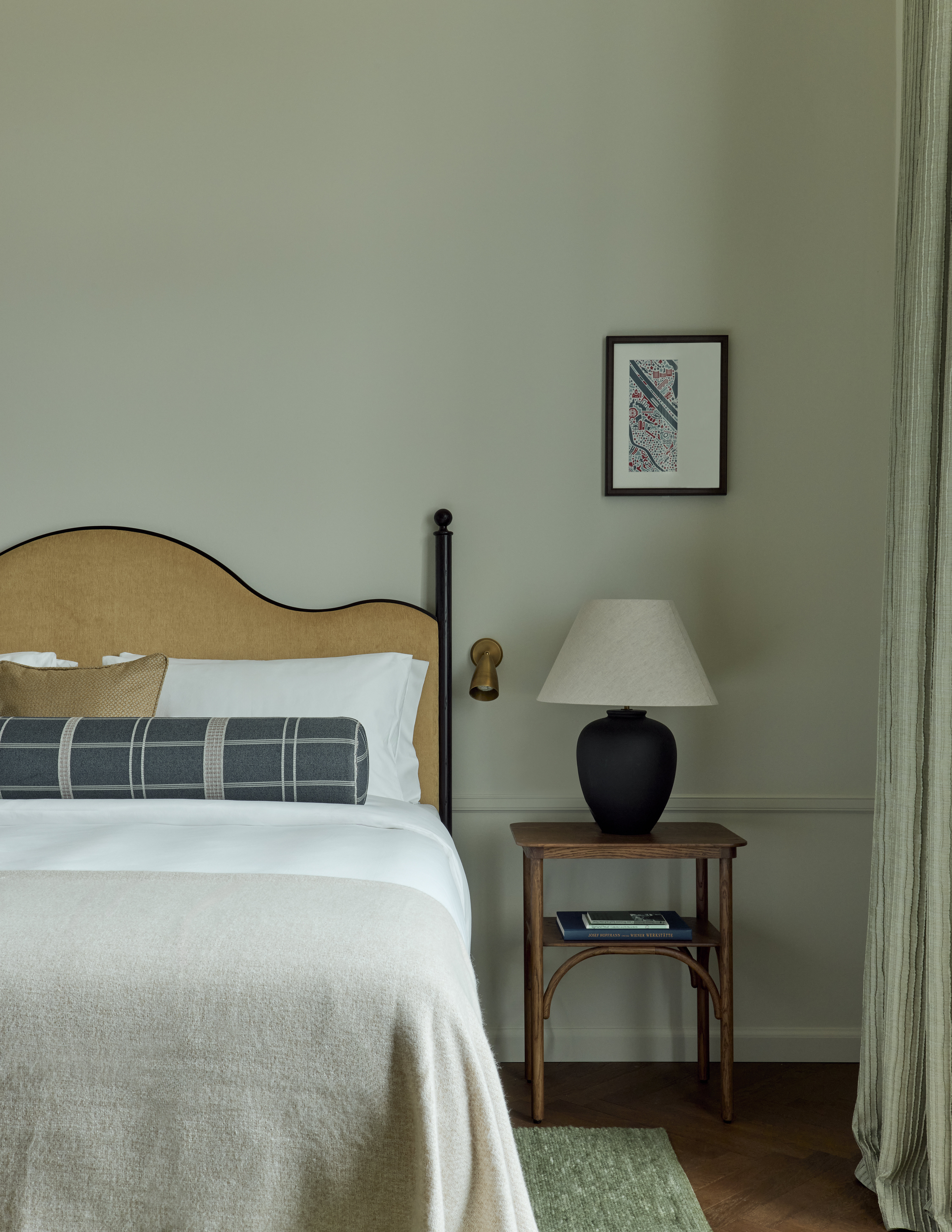 Deluxe, King Bed, K AND K PALAIS 3/4