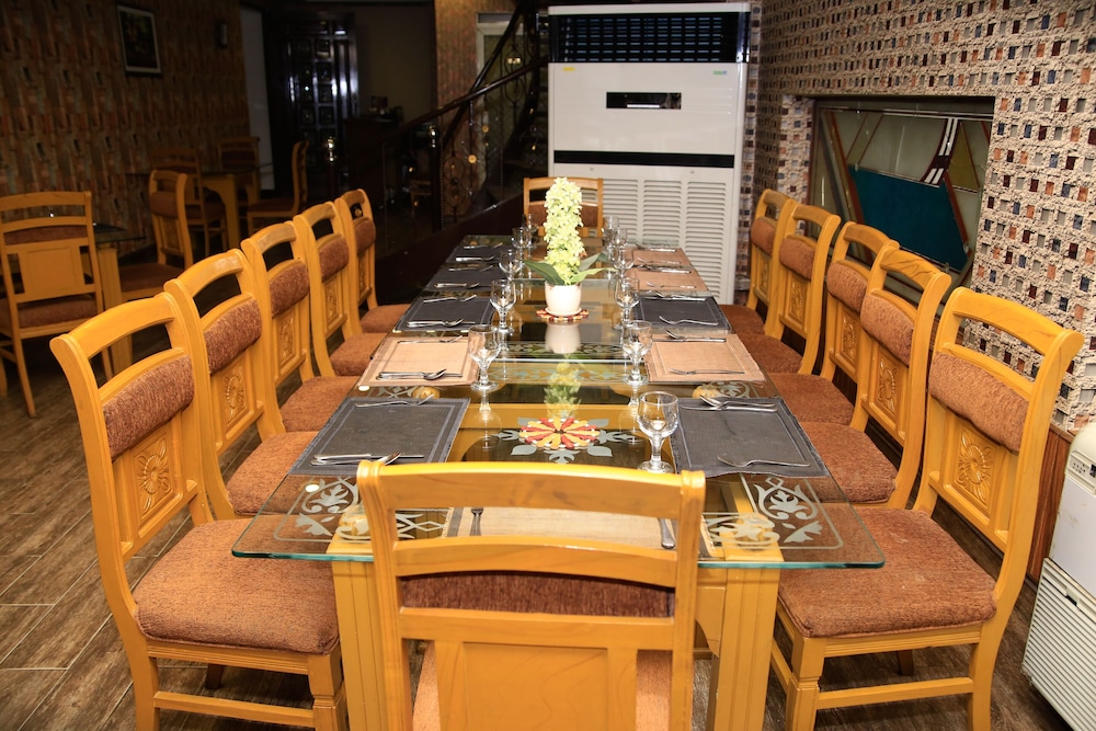 Hotel Javson Sialkot 57/60