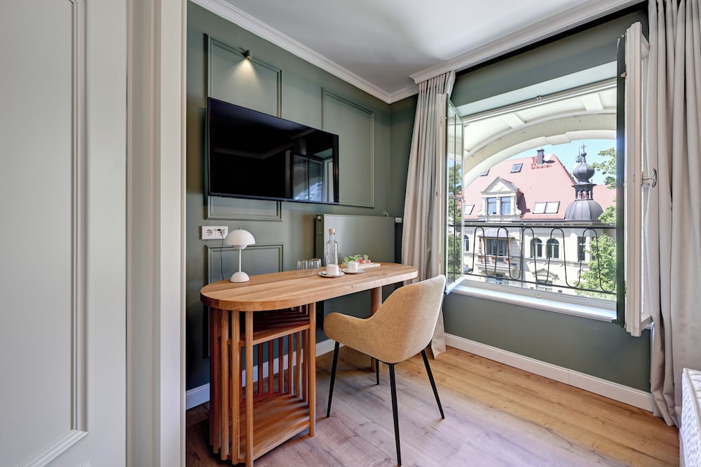 Hotel Uhland 21/33