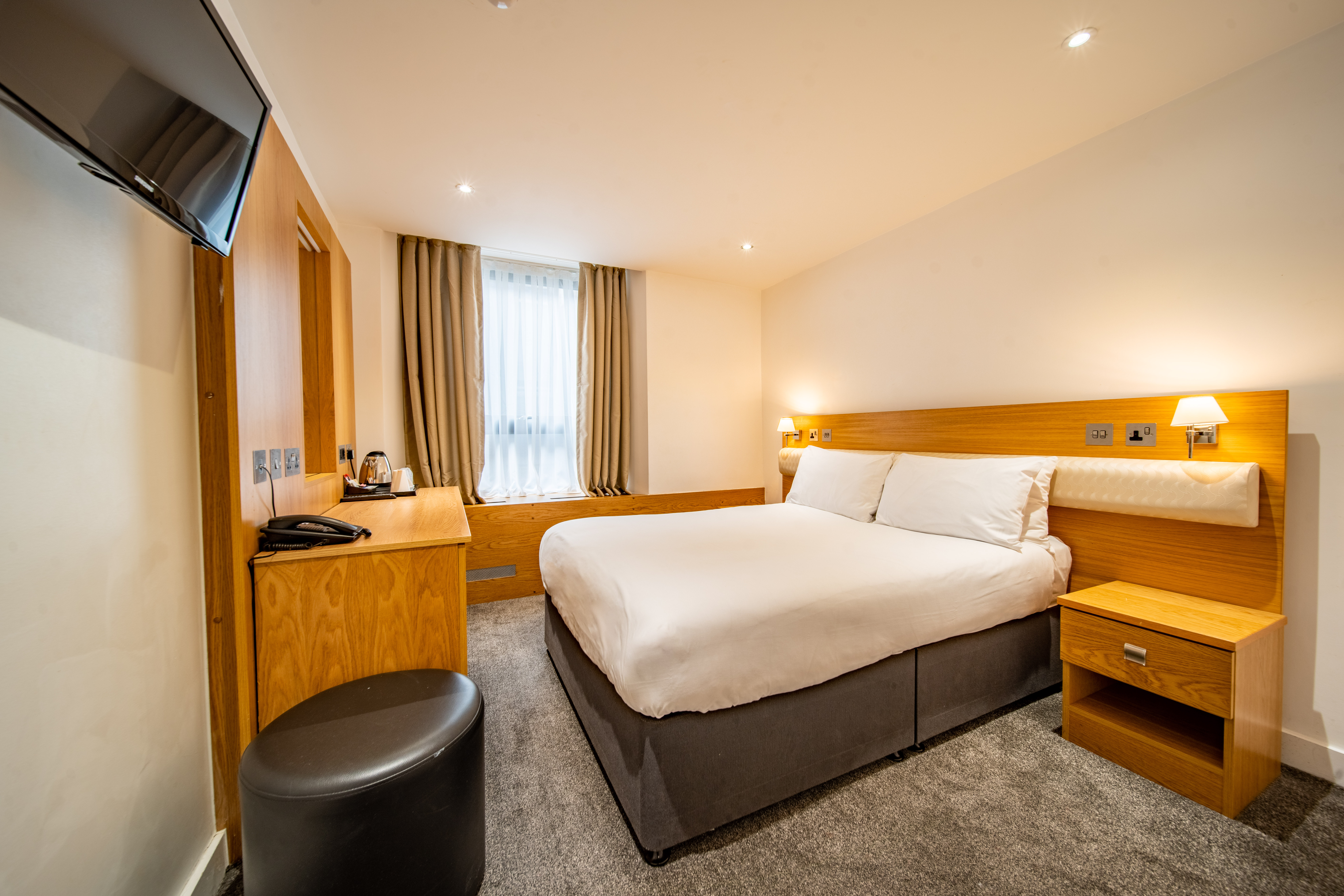 Room, Double Bed