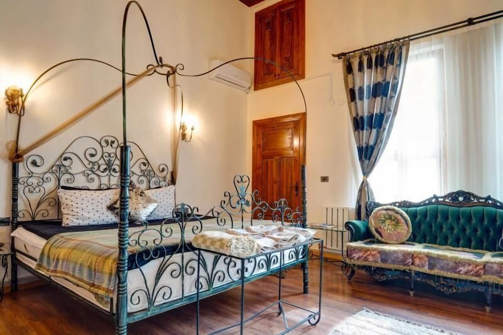 Kerem ile Asli Butik Otel 33/50