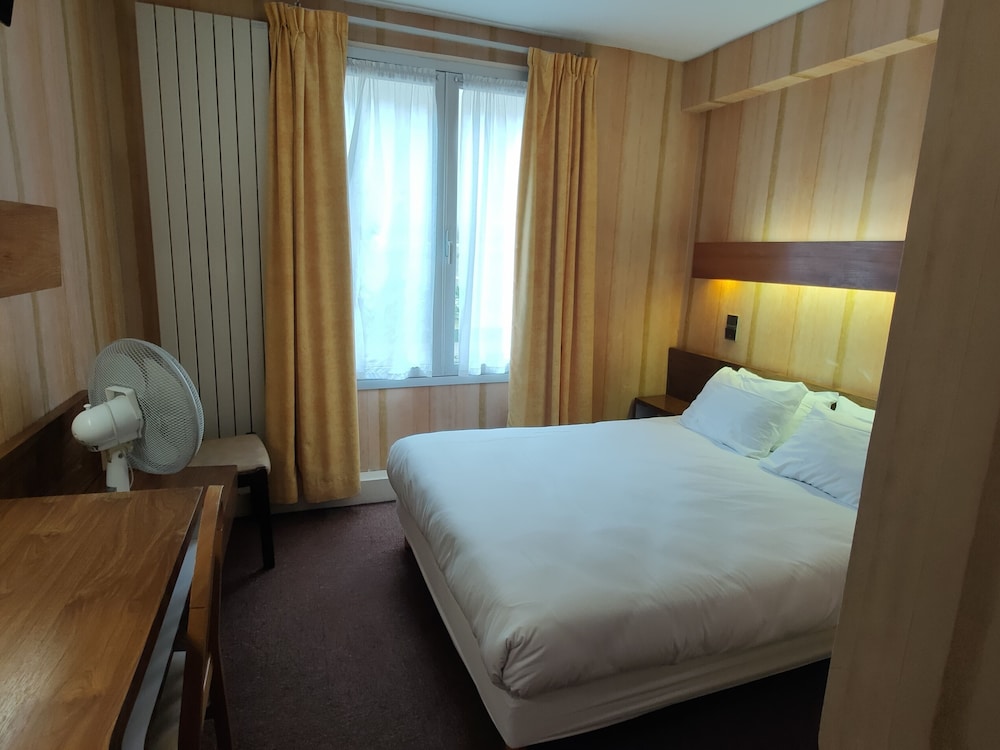 HOTEL MODERN EST 23/37