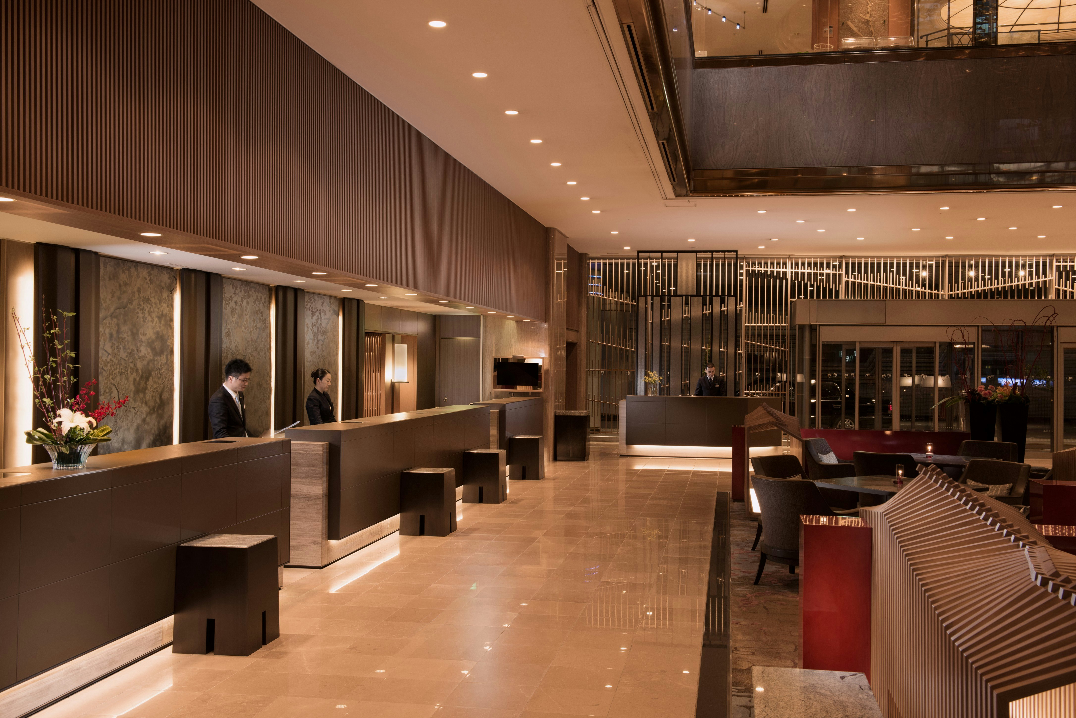 Hilton Osaka 57/77