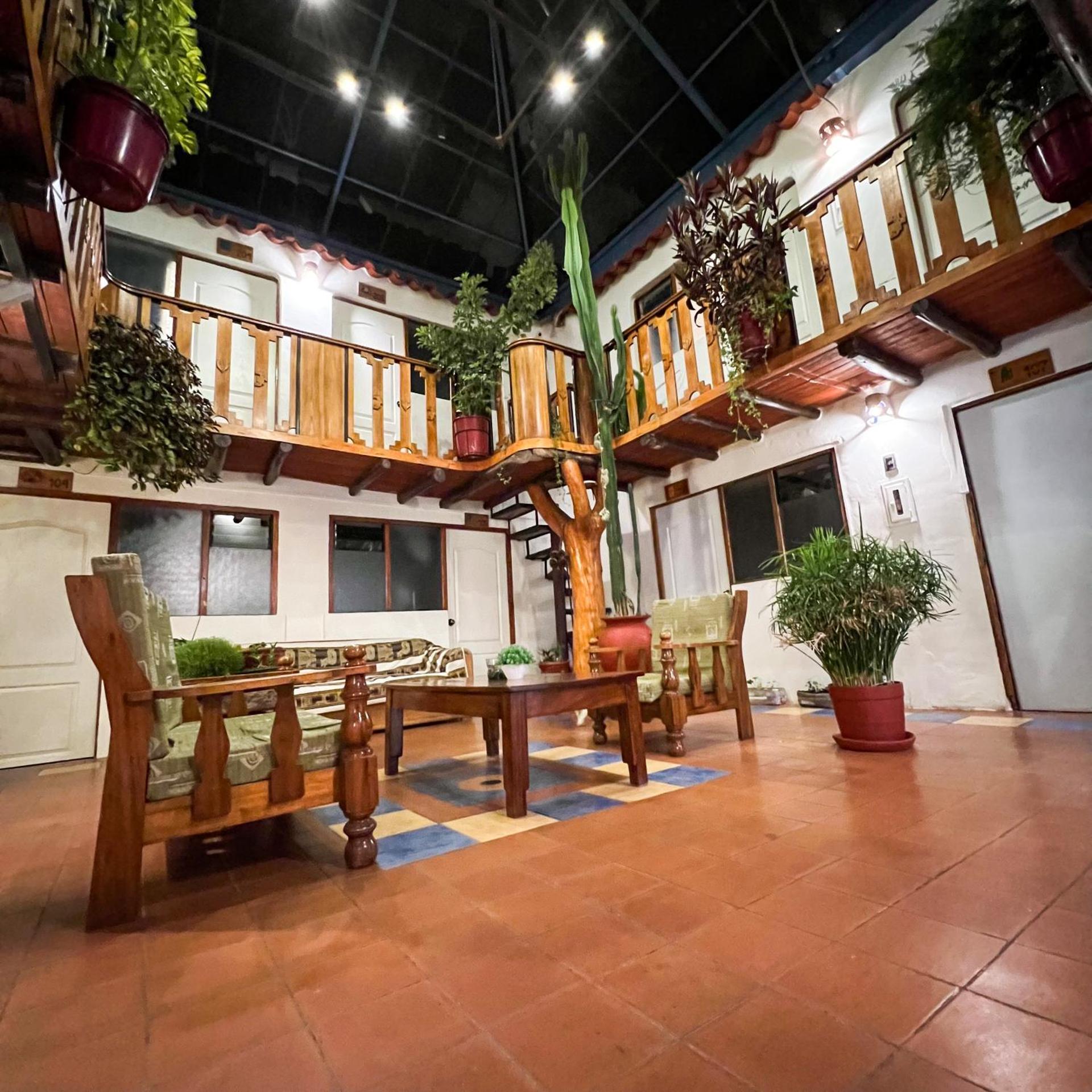 Hostal Teatro Inka 38/50