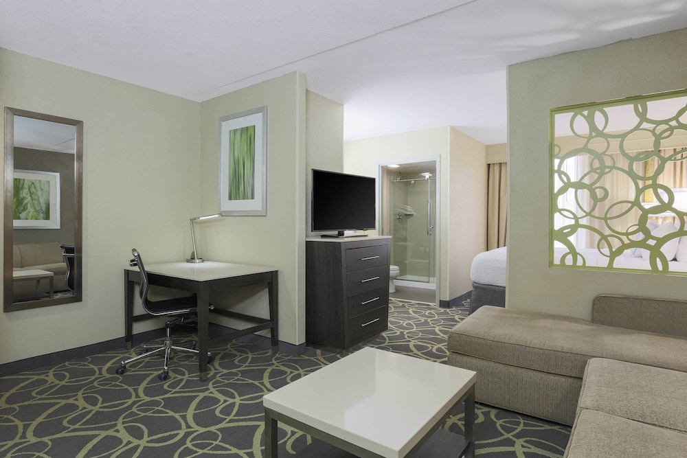Springhill Suites Oklahoma City Quail Springs 18/35