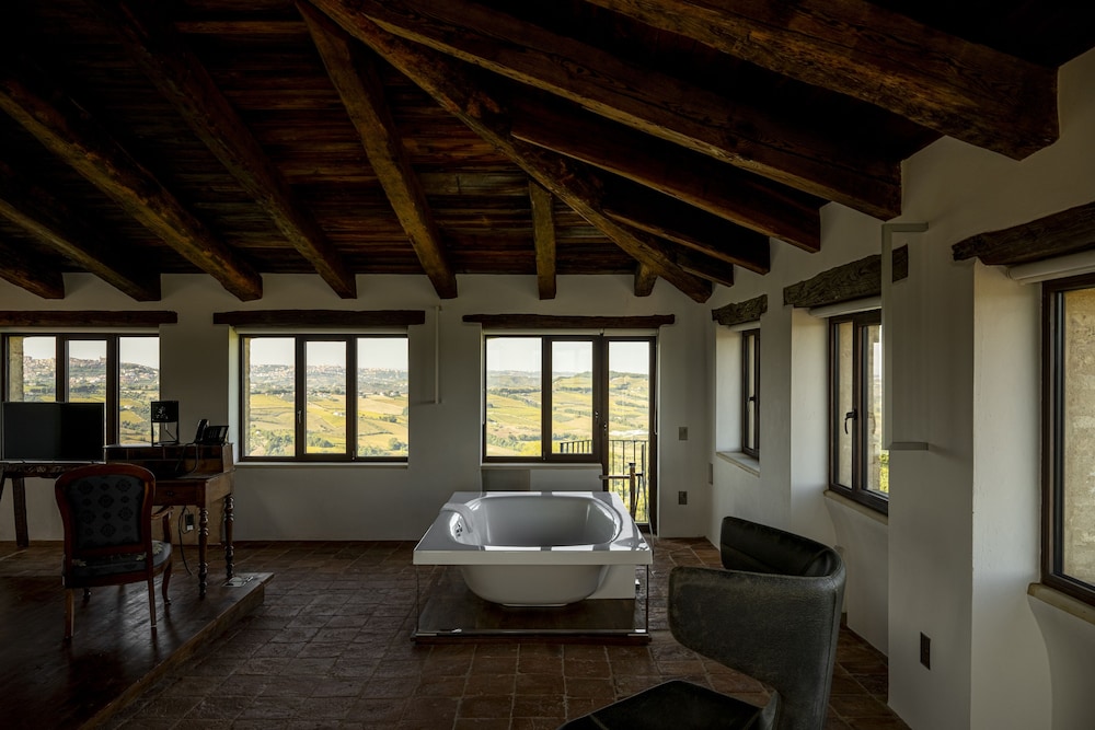CASTELLO DI SEMIVICOLI 24/44