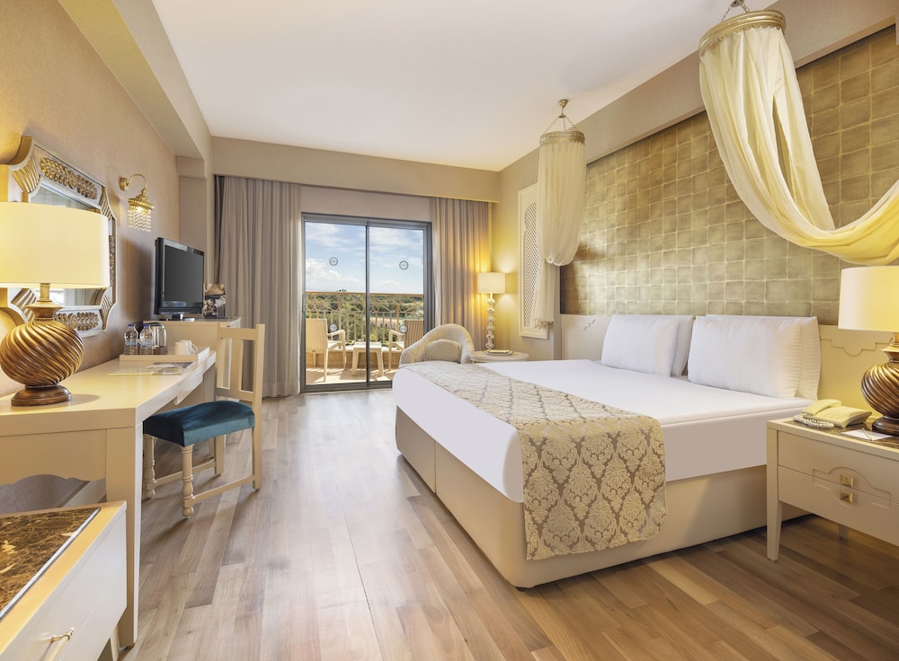 Basic, Double Bed, Garden View
