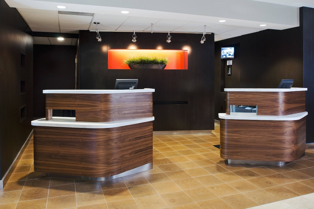 Courtyard By Marriott Portland Beaverton 3/24