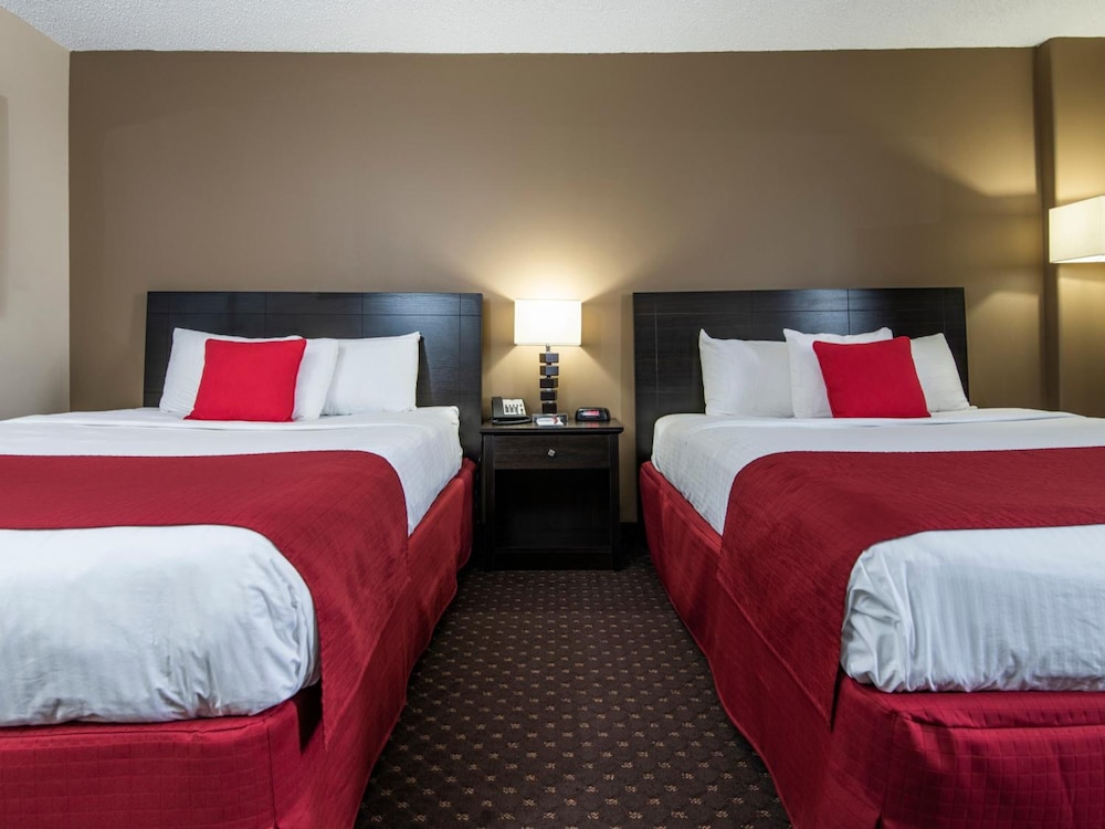 Paradise Inn &amp; Conference Centre 12/32