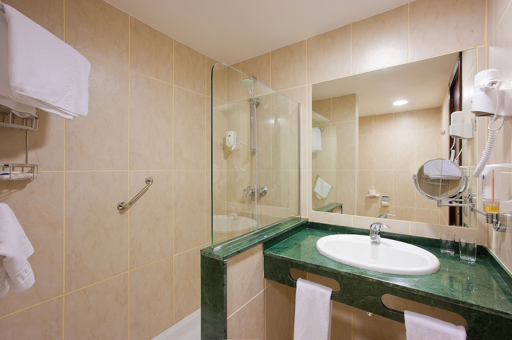 Hotel Atlantic El Tope 64/66