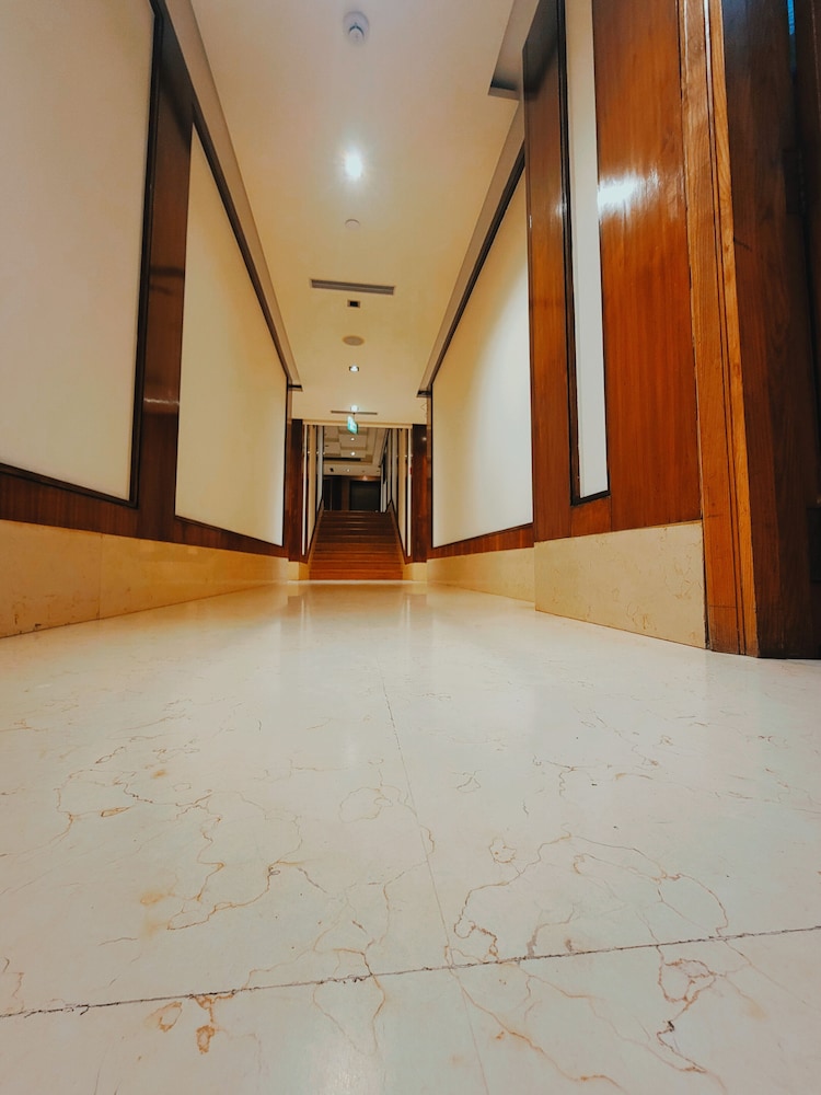 Hotel Almondz 10/38