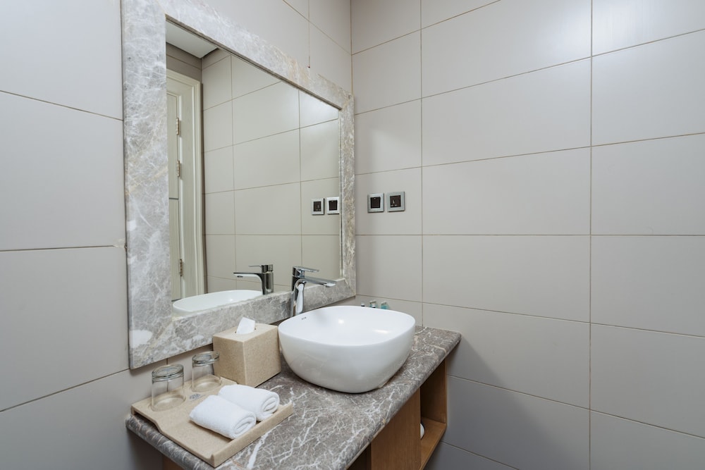 Deluxe, Gulanar Hotel 3/4